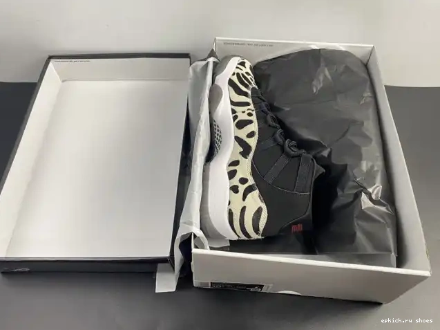 Rep 11 JORDAN INSTINCT AIR ANIMAL AR0715-010 0528